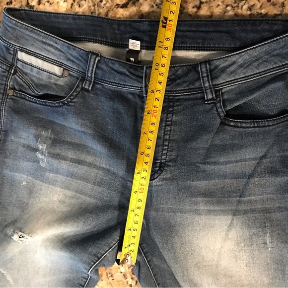 ▪️DESIGN LAB Distressed Jeans - Picture 11 of 13